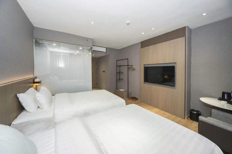 Bedroom 2, Golden Seagull Hotel, Shantou