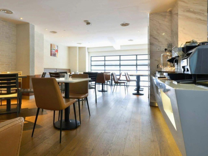 Food & Drinks 5, Amrise Hotel Kitchener, Singapore
