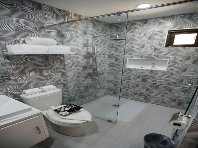 Bathroom 4, Segara Residencias Subic Bay, Olongapo City