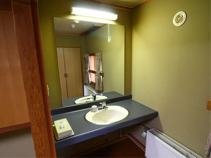 Bathroom, Iwasuge Hotel, Yamanouchi