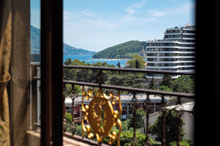 Others 4, Hotel Perun