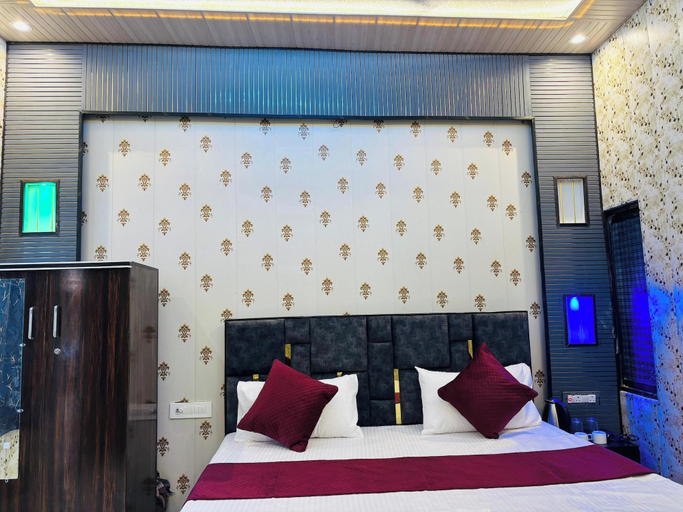 Room 5, Vishnu Priya Guest House Ayodhya, Faizabad