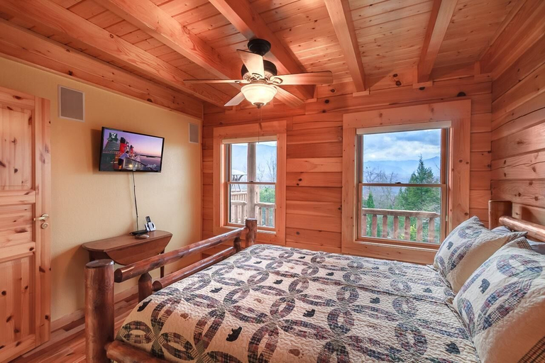 Bedroom 2, Pinnacle View Lodge, Sevier