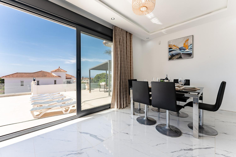 Facilities 2, MalagaSuite Villa Riviera Mijas Pearl, Málaga