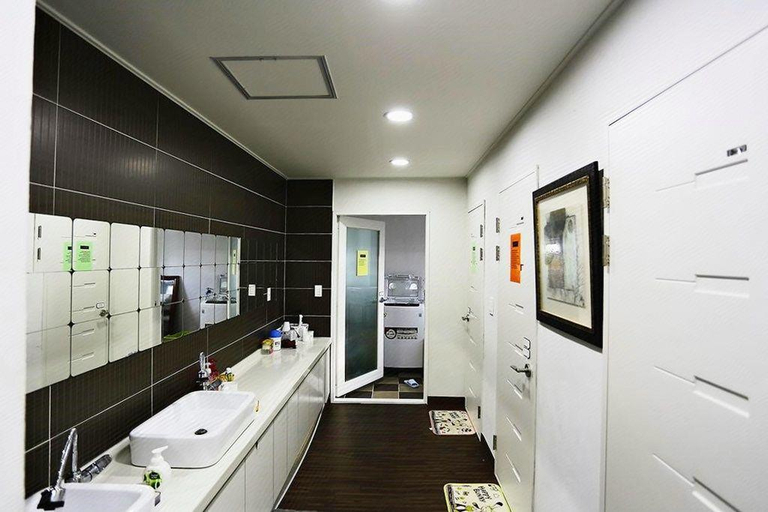Bathroom 2, Walak guesthouse, Jeju