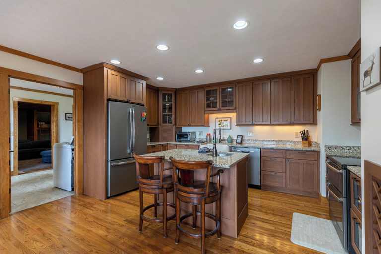 Interior 2, Lookout Lodge - 1 Level Home et Friendly, Views, Hot Tub, & Pool Table, Watauga