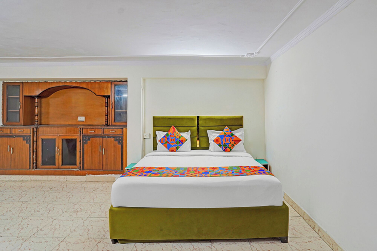 Room 4, FabHotel Crown 15 - Noida Sector-15 Metro Station, Gautam Buddha Nagar