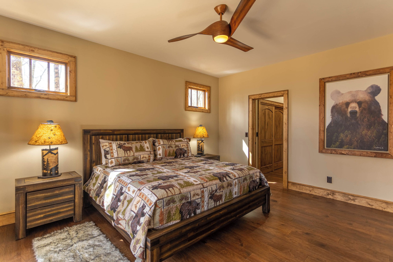 Interior 2, Bear Creek Cabin at Eagles Nest, Avery