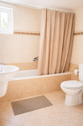 Bathroom 2, Panorama Klima Family House, Faistos