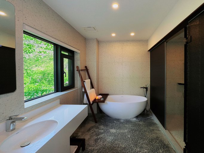 Bathroom 5, Between Trees and Streams, Ngawa Tibetan and Qiang