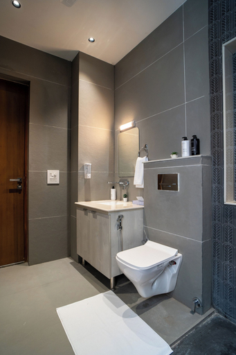 Bathroom 3, Alaya Stays Udgam Vilas 3BHK With Jacuzi, Dehradun