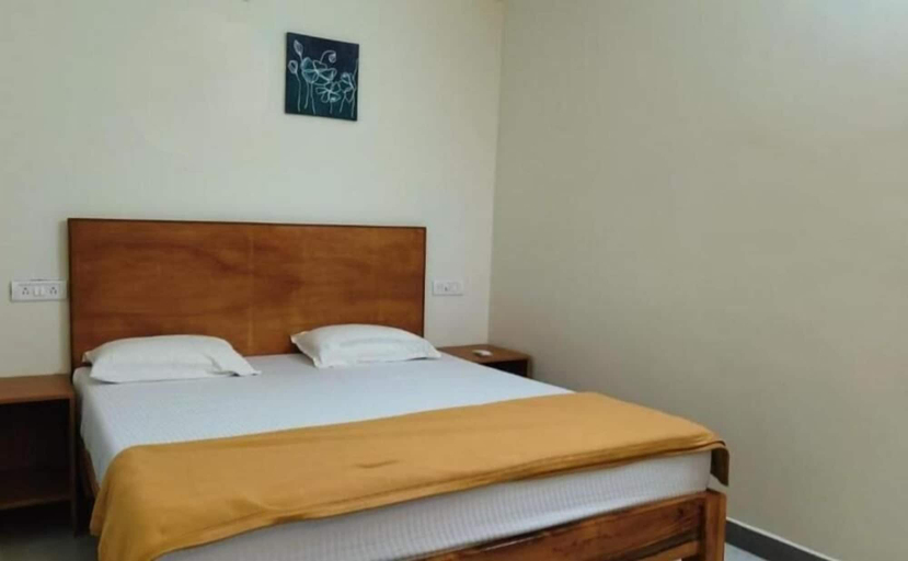 Room 4, Laya Crest, Chennai