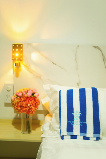 Interior detail, Paradise Palms