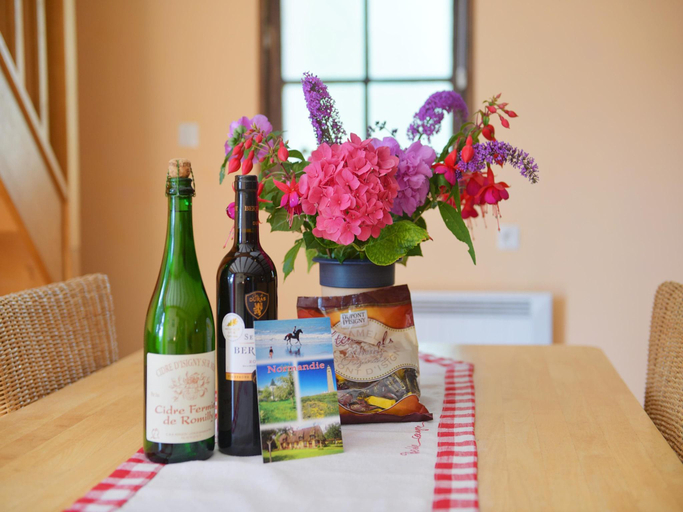 Food & Drinks, Nature Hideaway in St Germain du Pert, Calvados