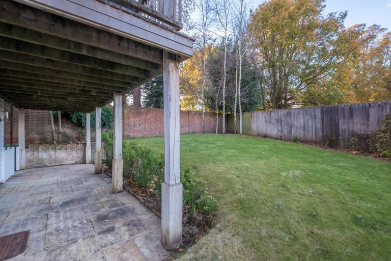 Room 5, The Retreat Stylish 4 bed sea Views Parking, Isle of Wight
