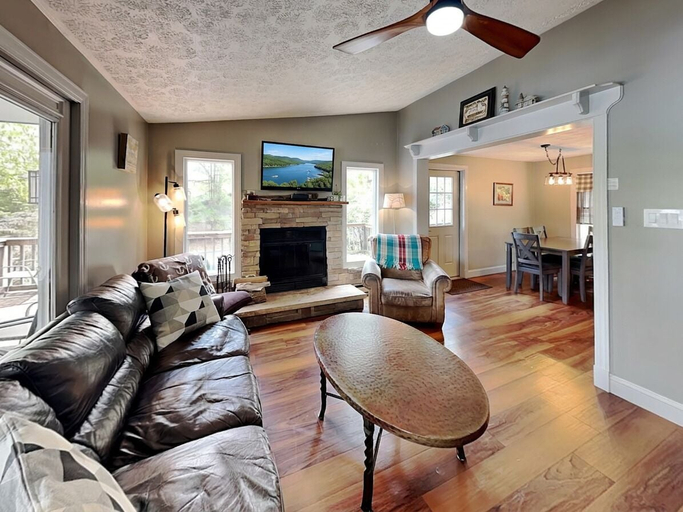 Property amenity 2, Lakeside Ease, Garrett