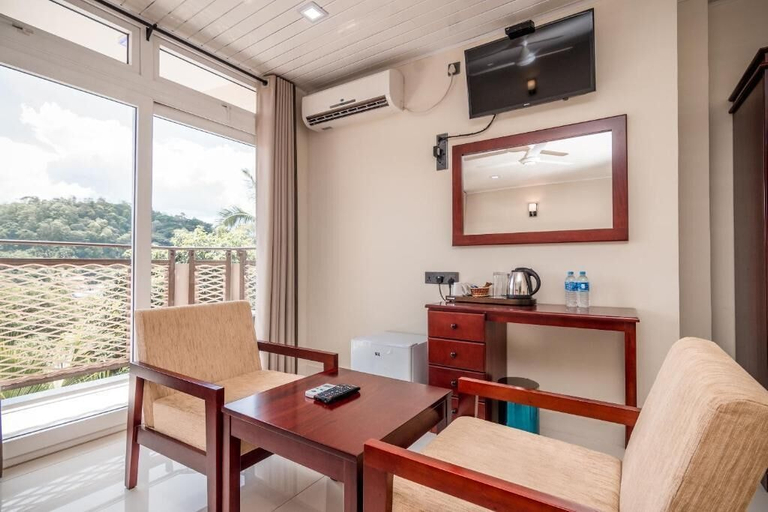 Others 5, Jenora Hills - Kandy, K.F.G. & G. Korale