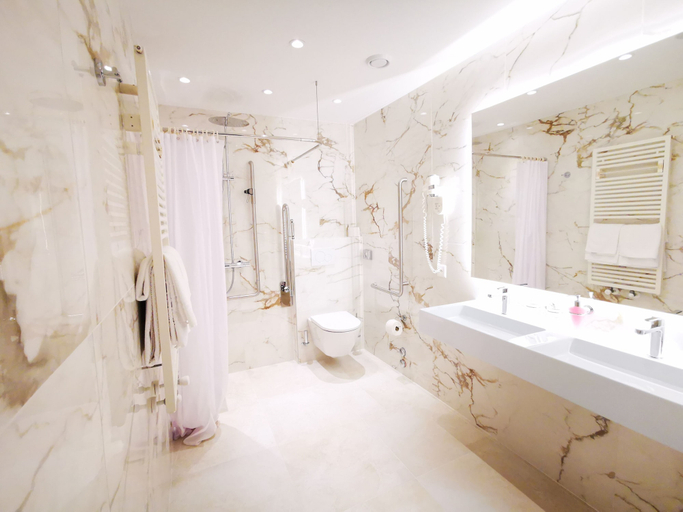 Bathroom 4, Hotel Federale Lugano, Lugano