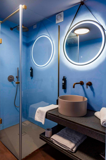 Bathroom 3, Feudo Bauly, Syracuse
