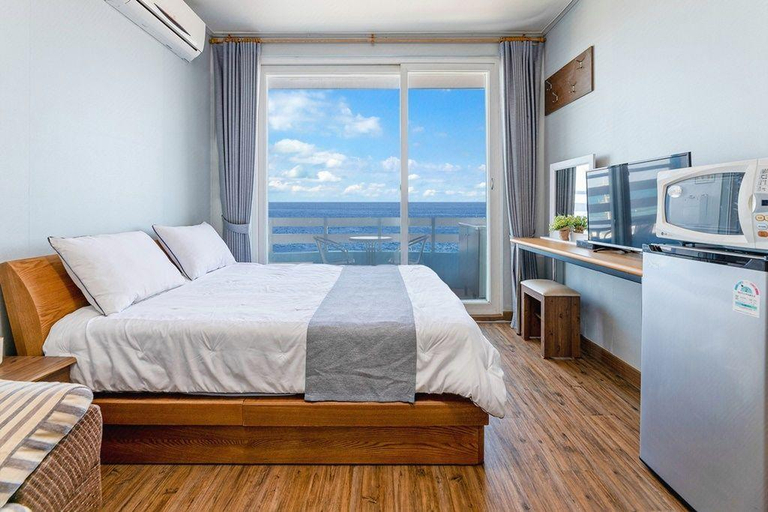 Bedroom 4, Yangyang Sky Sea Stay, Yangyang