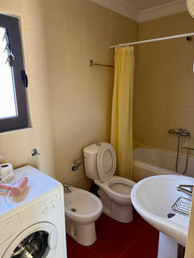 Bathroom 2, Vesa Apartments, Sarandës
