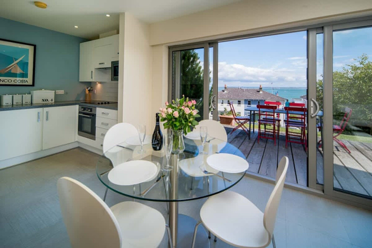 Others 5, Mainsail Coastal Living on Prestigious Road, Isle of Wight