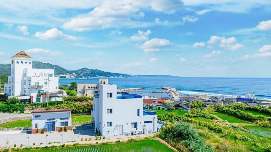 Others 3, Haean-ro 2898, Pohang
