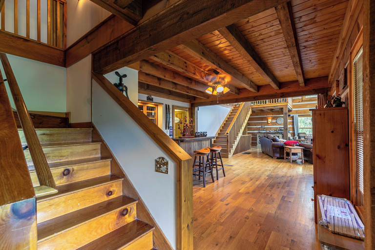 Interior 3, Cari's Rivers Edge, Watauga