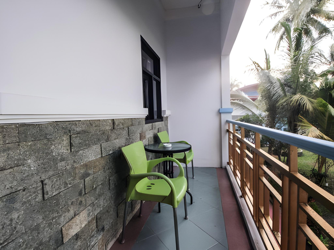 balcony 4