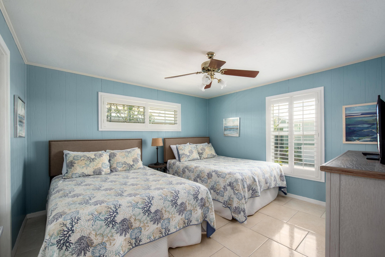 Bedroom 3, Kokomo, Lee