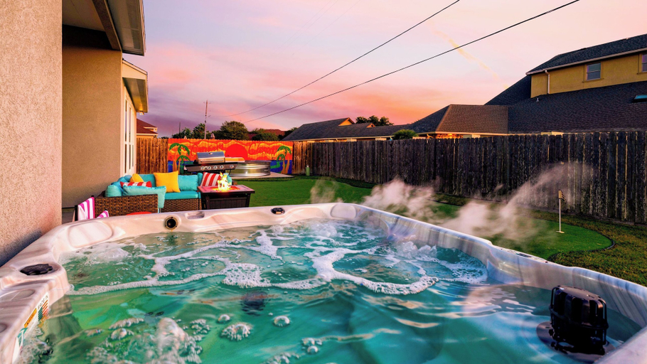 Sport & Beauty 4, Graford by Avantstay Hot Tub, Firepit, Mini Putt, Nueces