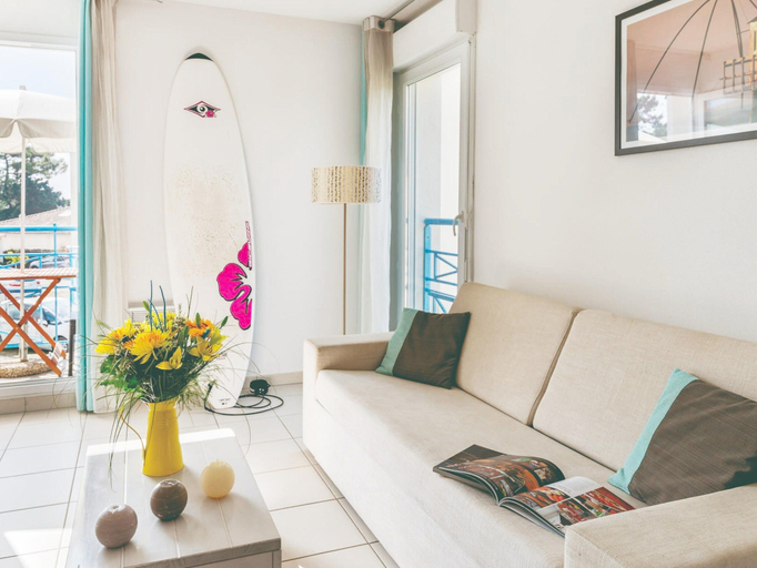 Living room 2, Coastal Comfort for a Family, Charente-Maritime