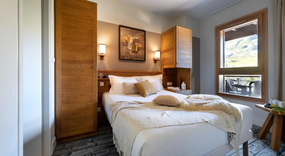 Room 2, Stunning 6-person Apartment With Balcony, Haute-Savoie