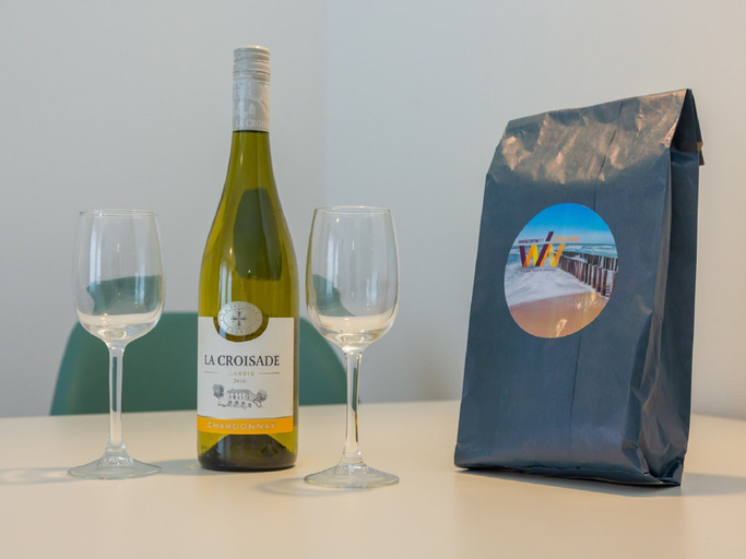 Food & Drinks, Zoutelande Studio + Parking Spot, Veere