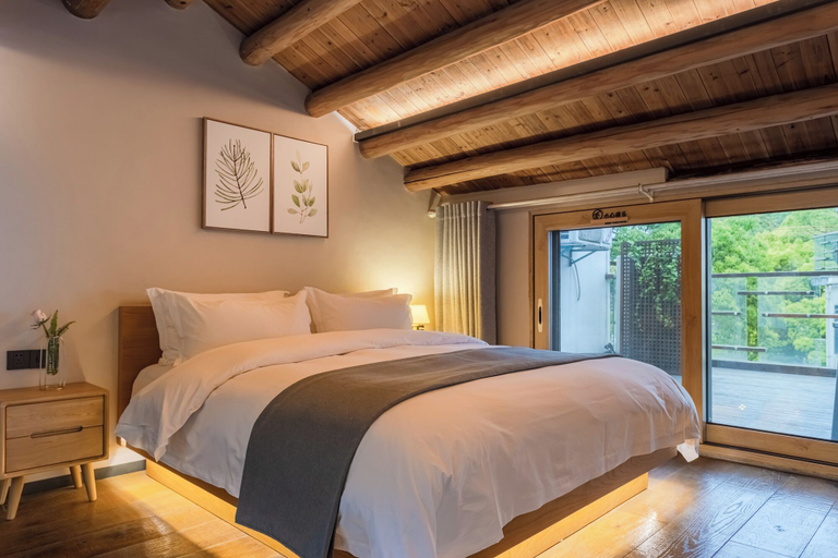 Room 2, WuTiaXinShe Guesthouse West Lake Branch, Hangzhou