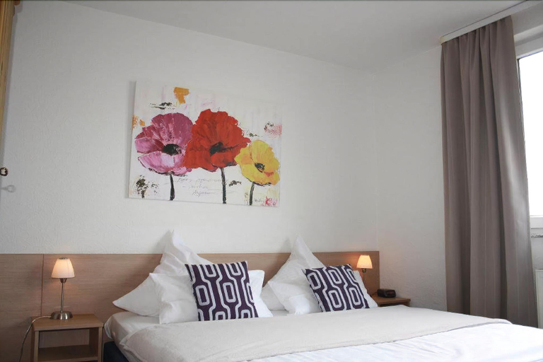 Bedroom 3, Hotel Konig, Remscheid