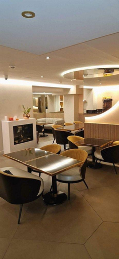 Food & Drinks 5, Hotel Arc Elysees, Paris