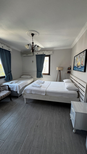 Room 3, Şenol Pansiyon, Bozcaada