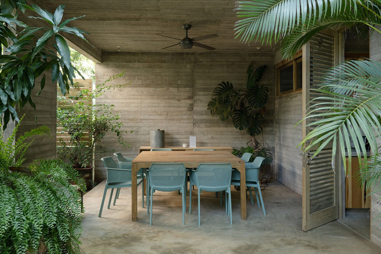 Outdoor dining 4, Casa Macu Saladita Surf House, La Union