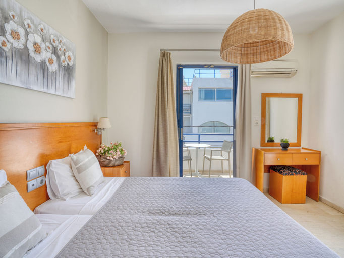 Bedroom 5, Philippos Studios, South Aegean