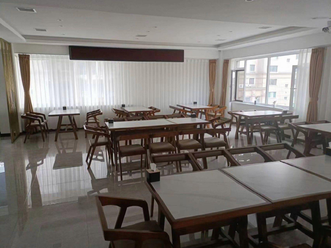 Food & Drinks 4, Dandong Dihao Business Hotel (Yalujiang Broken Bridge), Sinŭiju