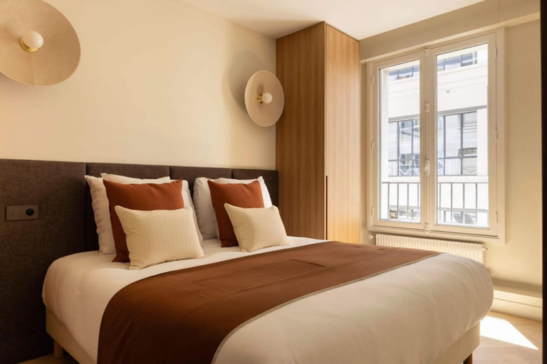 Room 3, Modern Appartement a/c 2br/4p - Montmartre, Paris