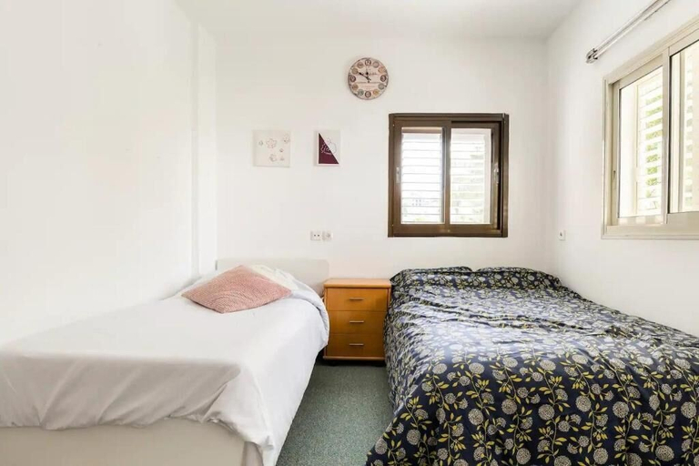 Room 5, Al Razi Residency