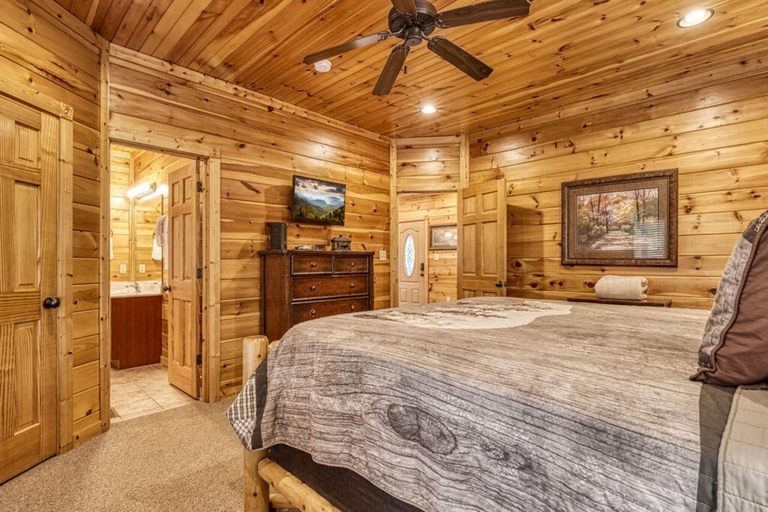 Room 2, Bigfoot Hideout, Sevier