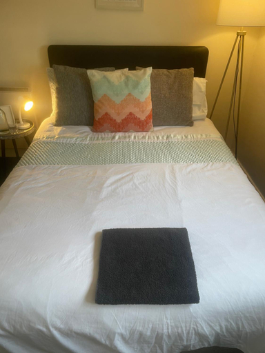Bedroom 3, Eamonns Cosy B&B Private Parking
