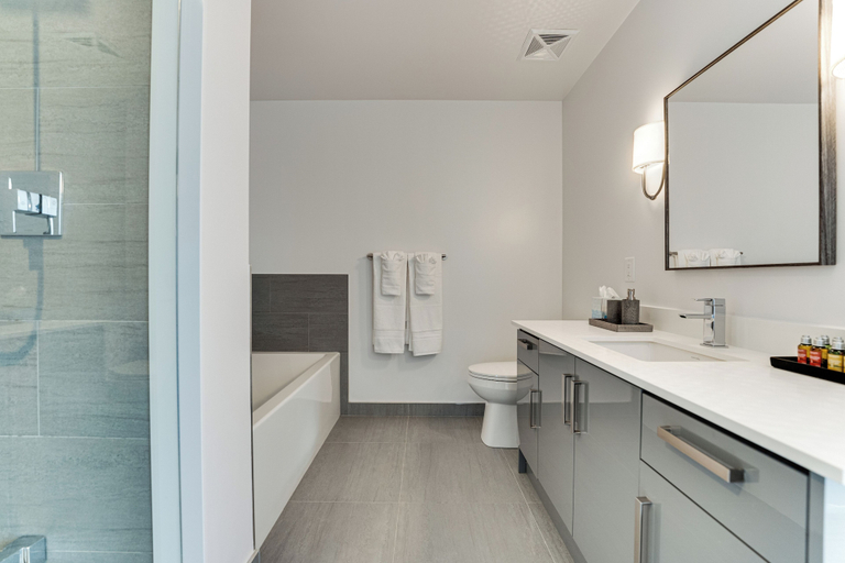 Bathroom 2, Friday Harbour Resort, Simcoe