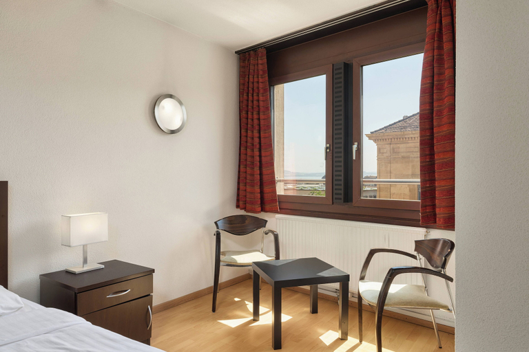 Bedroom 3, Neuchatel City Hotel, Neuchâtel