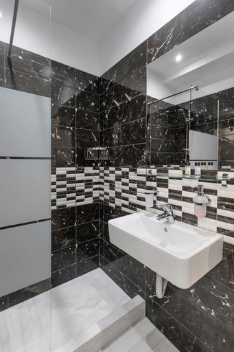 Bathroom 3, Bright Eco Studios by GHH, Attica