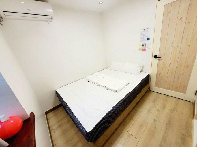 Bedroom 3, Little Prince Guest House Jeonju , Jeonju