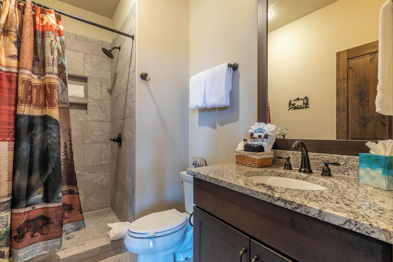 Interior 5, Grayling Lodge at Eagles Nest, Avery